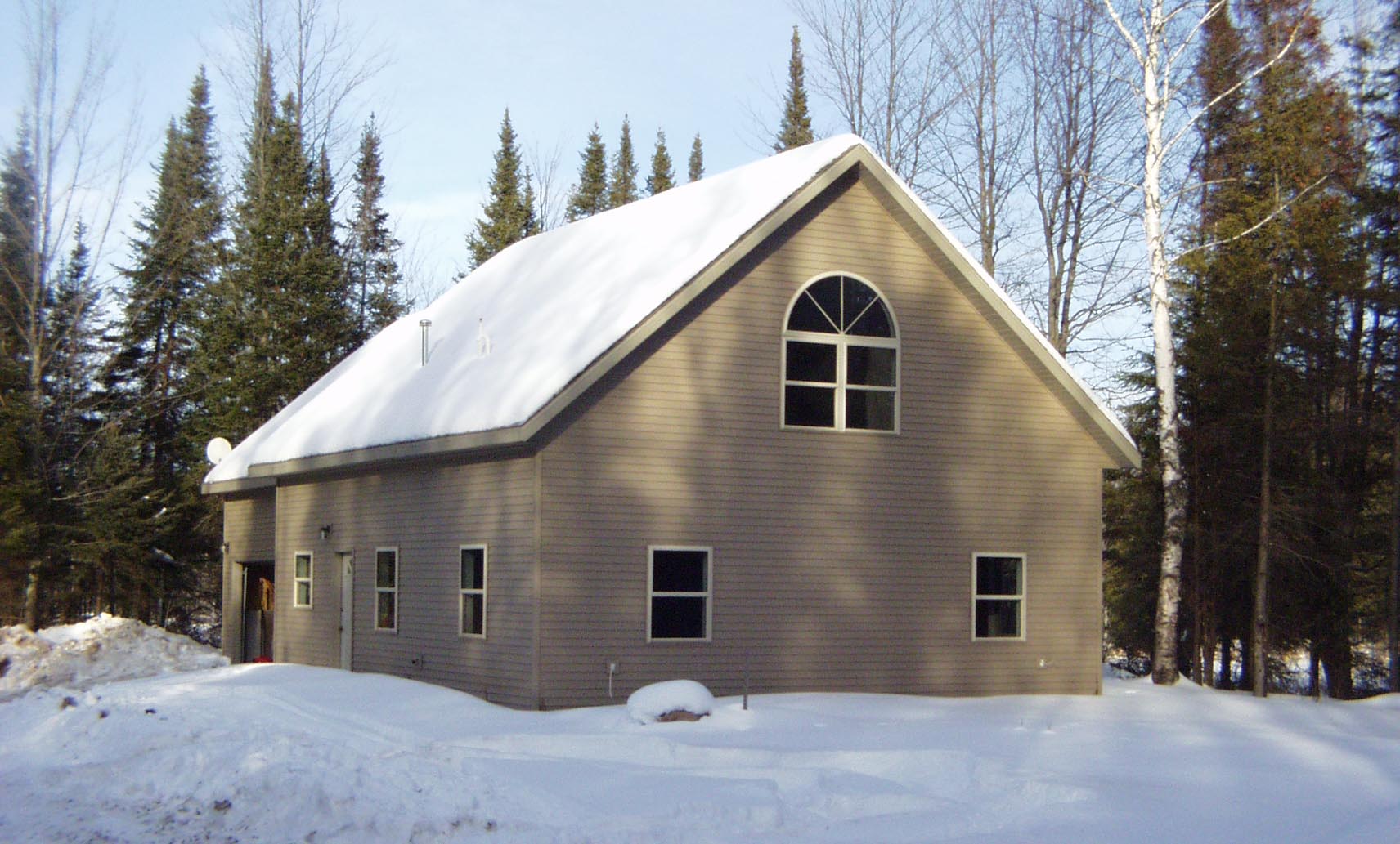 CABIN W/ SNOW SIDE